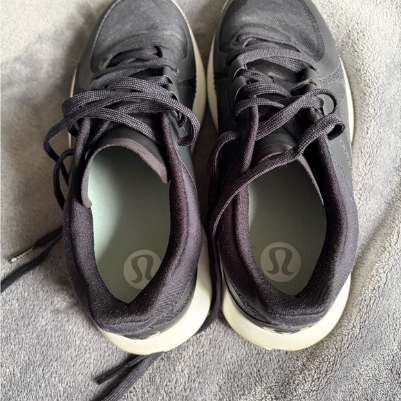 LULULEMON strongfeel training shoe - Picture 3 of 6